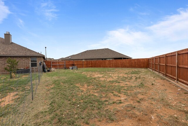 1306 Randolph Ln, Midland, TX 79705 - view of yard