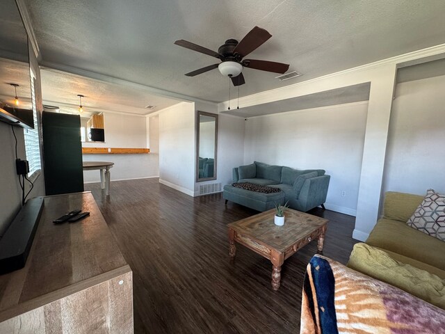 1518 Wood St, Big Spring, TX 79720 - photo 6