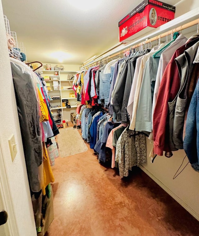 5038 N Sullivan Rd, Fort Stockton, TX 79735 - view of walk in closet