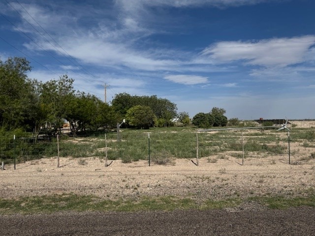 5038 N Sullivan Rd, Fort Stockton, TX 79735 - view of yard with a rural view