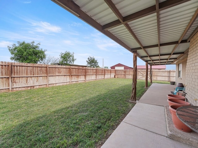 view of yard with a patio