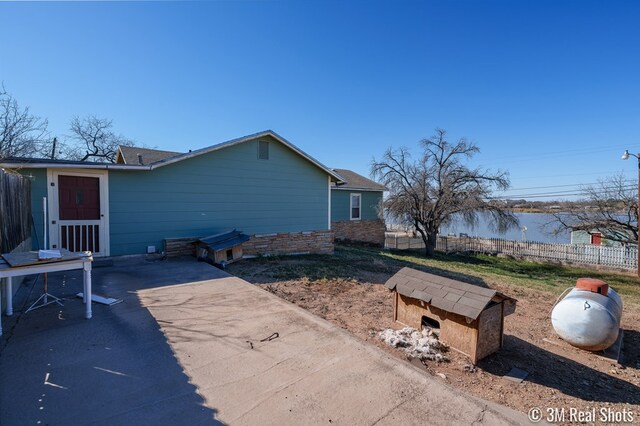 2185 Hillside, San Angelo, TX 76904 - view of patio featuring fence