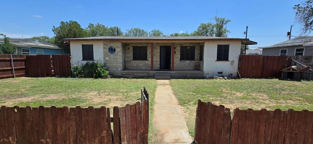 1110 E Nobles Ave, Midland, TX 79701 - photo 1
