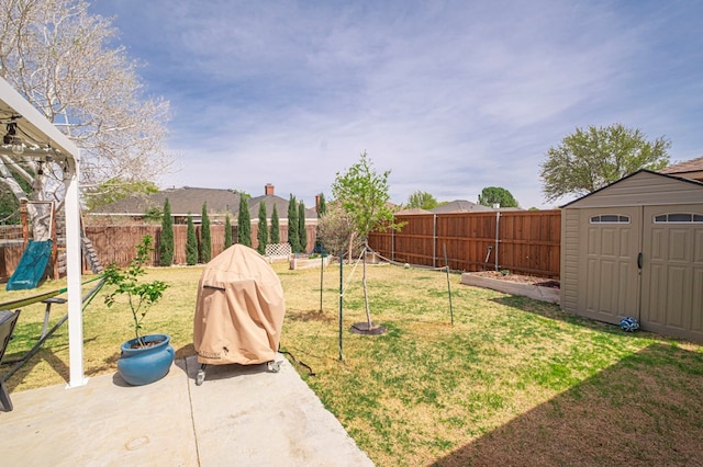 5706 Devlin Pl, Midland, TX 79707 - view of yard featuring a patio