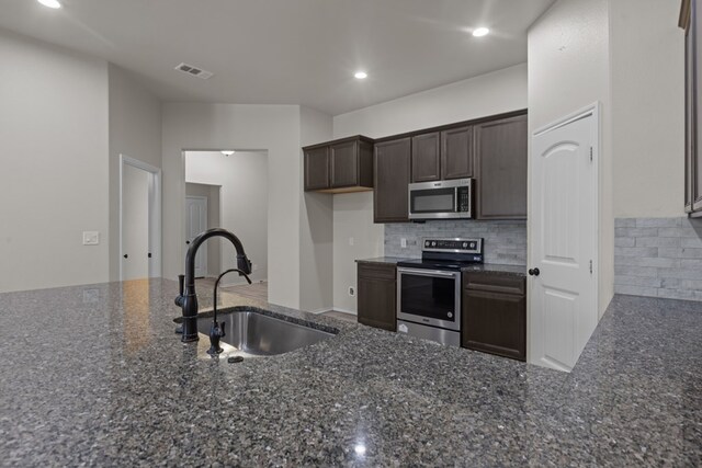 6704 Yellow Rose Ct, Midland, TX 79705 - photo 10