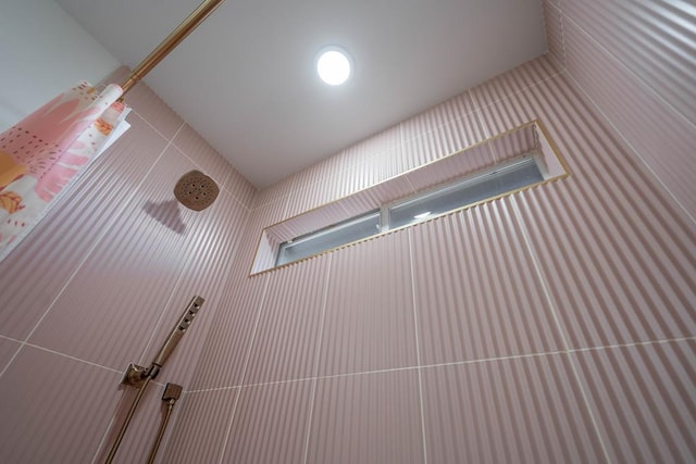 5807 Sterling Pl, Midland, TX 79707 - bathroom view of a tile shower