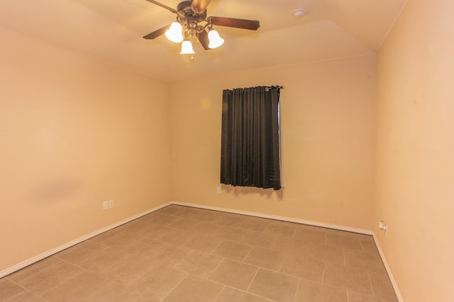 empty room with ceiling fan