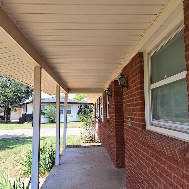 view of patio / terrace with covered porch