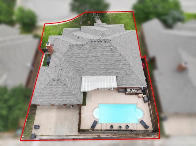 7005 Ridgeboro Ct, Midland, TX 79707 - aerial view of property and surrounding area with a pool area and property boundaries highlighted
