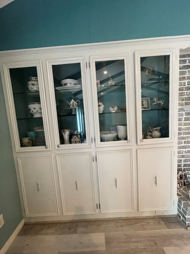2804 33rd St, Snyder, TX 79549 - detailed view of wood finished floors