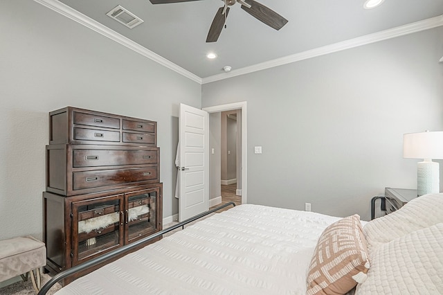 bedroom with recessed lighting, visible vents, ornamental molding, a ceiling fan, and baseboards