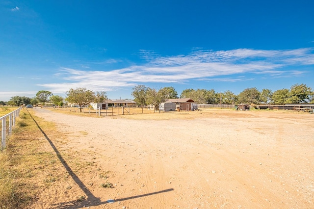 view of yard featuring a rural view