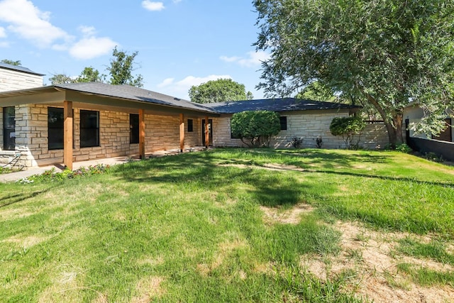 2208 Bedford Dr, Midland, TX 79701 - view of yard