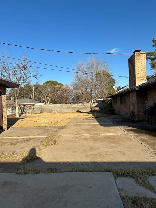 view of yard with a patio area