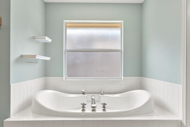 3402 Alicia Ct, Midland, TX 79707 - full bath with a bath