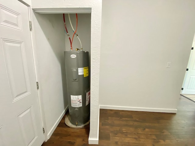 3007 S Anderson Rd, Big Spring, TX 79720 - utility room with electric water heater