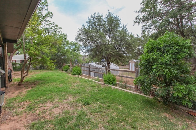 702 Capri Ct, Big Spring, TX 79720 - view of yard with a storage unit