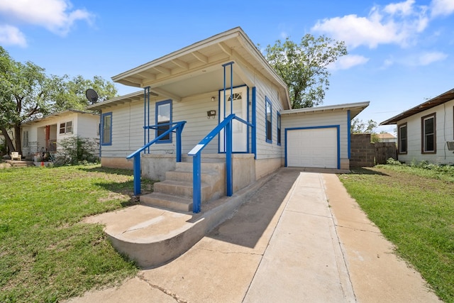 1410 Tucson Rd, Big Spring, TX 79720 - view of front of house featuring driveway