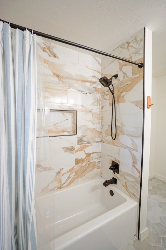3000 Sentinel Ave, Midland, TX 79701 - full bath featuring shower / bathtub combination with curtain