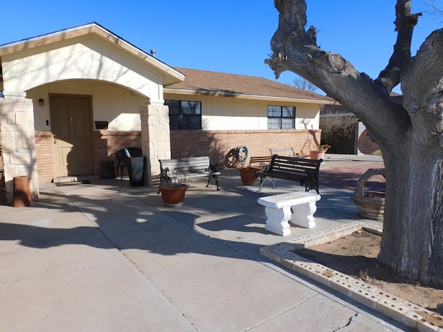 view of front of house featuring a patio area