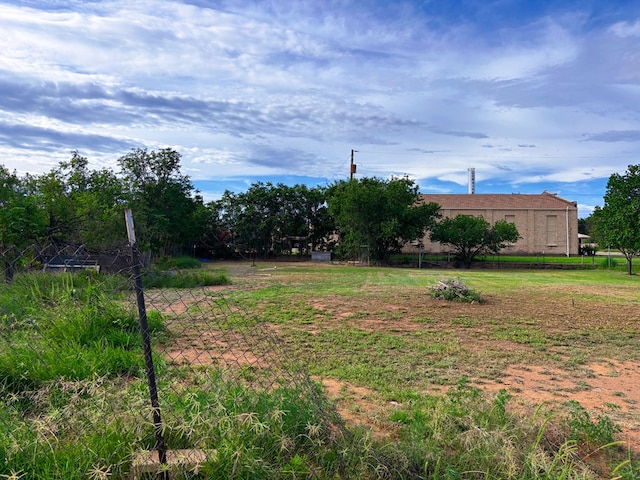 501 S Lightfoot St, Loraine, TX 79532 - photo 24