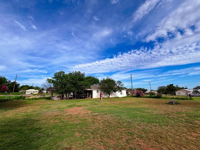 501 S Lightfoot St, Loraine, TX 79532 - photo 27