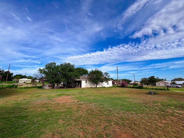 501 S Lightfoot St, Loraine, TX 79532 - photo 25
