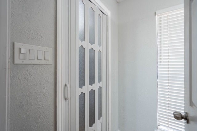 room details featuring a textured wall