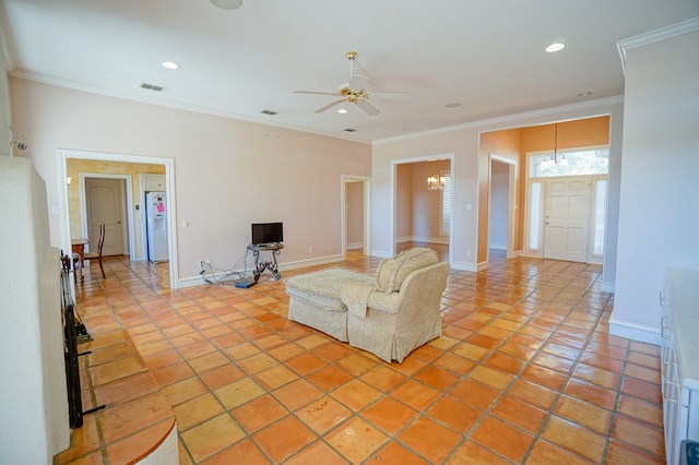 living room with recessed lighting, ceiling fan with notable chandelier, visible vents, baseboards, and crown molding