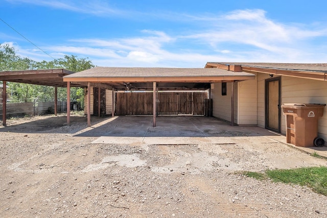 1707 Goliad St, Big Spring, TX 79720 - view of parking