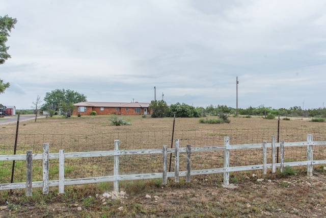 view of yard featuring a rural view