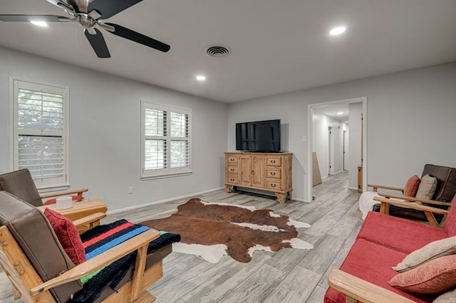 4003 Angelina Dr, Midland, TX 79705 - living area featuring a ceiling fan, light wood-type flooring, recessed lighting, and baseboards
