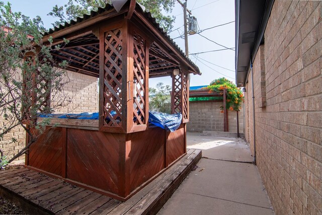 1017 Ward St, Midland, TX 79701 - view of patio / terrace