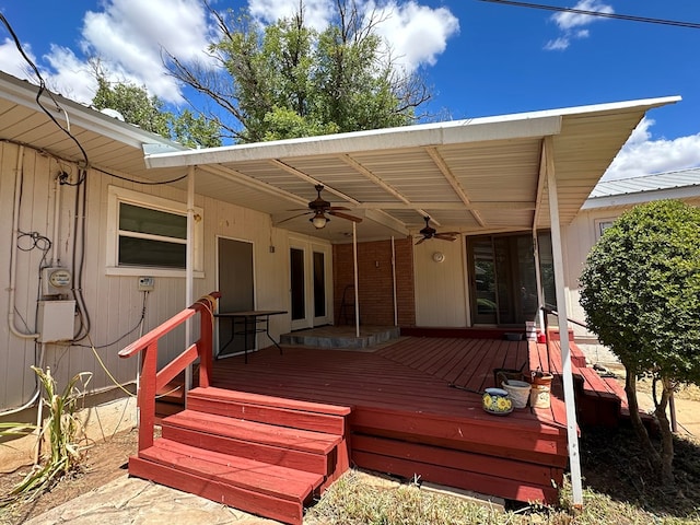 deck with ceiling fan