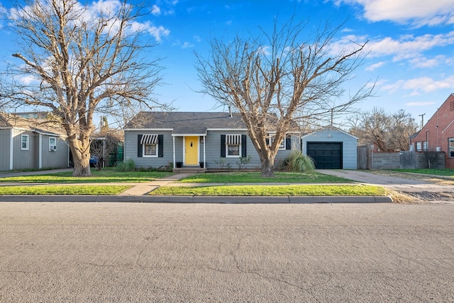 611 Storey Ave, Midland, TX 79703 - ranch-style home featuring driveway