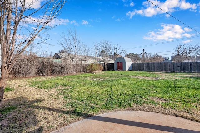611 Storey Ave, Midland, TX 79703 - view of yard