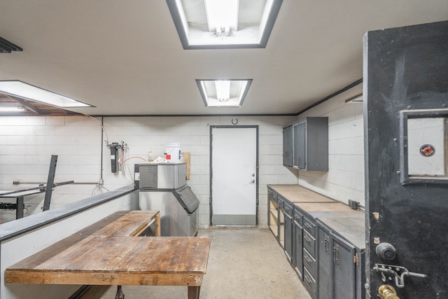 kitchen featuring gray cabinets