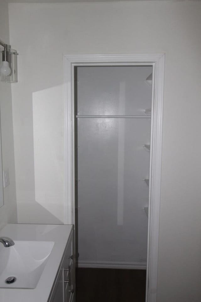 309 W Estes Ave, Midland, TX 79701 - bathroom with vanity