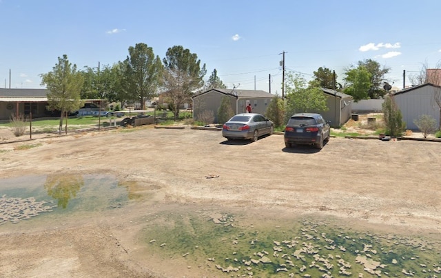 1828 S Redbud St, Pecos, TX 79772 - view of yard