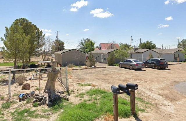 1828 S Redbud St, Pecos, TX 79772 - view of yard with fence