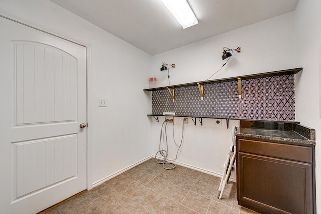 504 Wagner, Midland, TX 79706 - view of laundry area