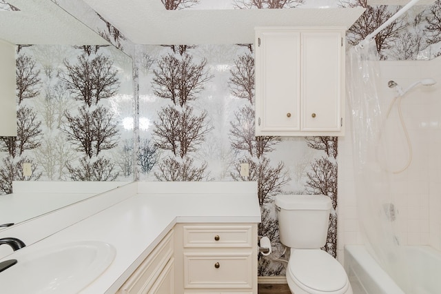 full bathroom featuring shower / bathtub combination with curtain, vanity, and toilet