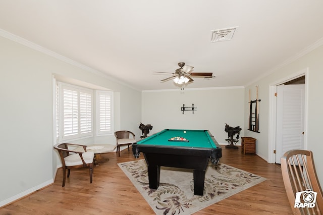 playroom with light wood-type flooring, visible vents, crown molding, and pool table