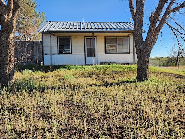 view of front of house