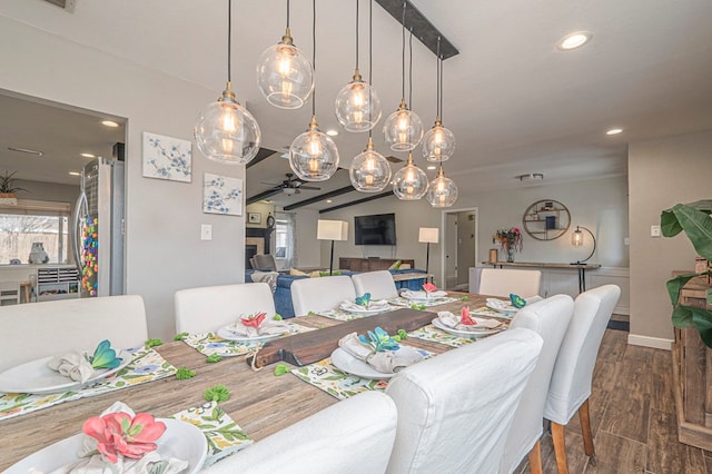 dining room featuring recessed lighting, dark wood-style flooring, a ceiling fan, baseboards, and vaulted ceiling