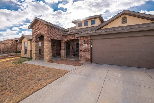 view of front of house featuring a garage