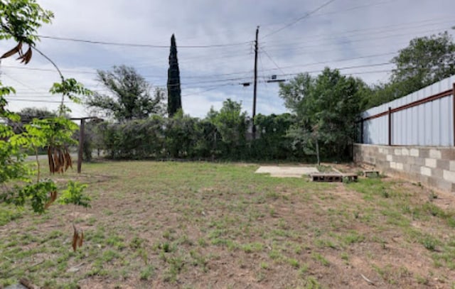 1518 Stadium Ave, Big Spring, TX 79720 - view of yard