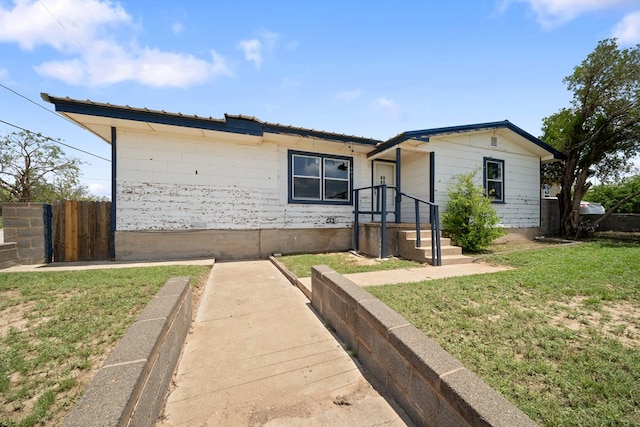 601 Caylor Dr, Big Spring, TX 79720 - view of ranch-style house