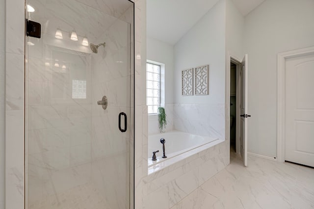 801 Keystone Ct, Midland, TX 79705 - full bath featuring a garden tub, a marble finish shower, lofted ceiling, and marble finish floors