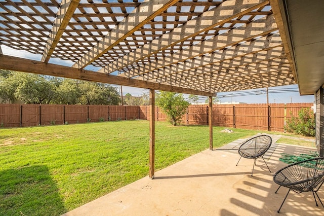 view of patio featuring a pergola